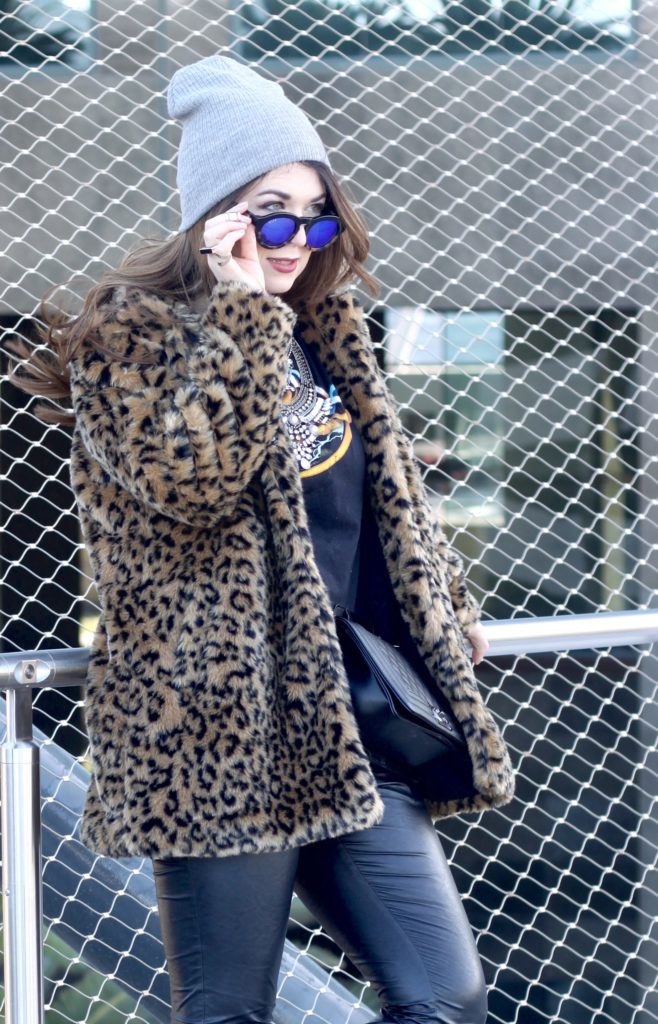How to wear a leopard print coat 