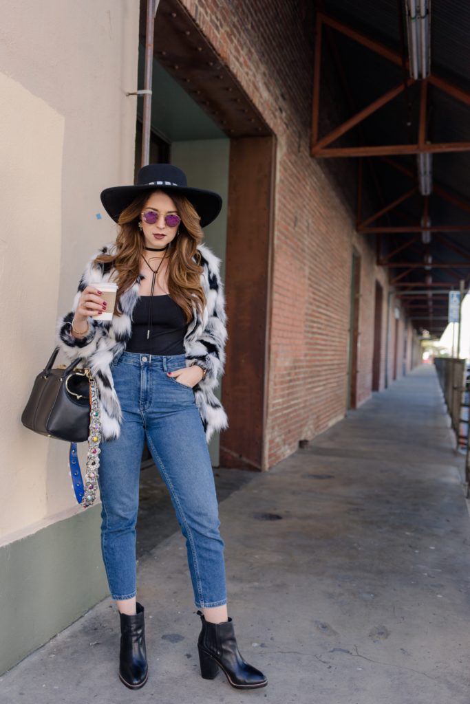mom jeans outfit